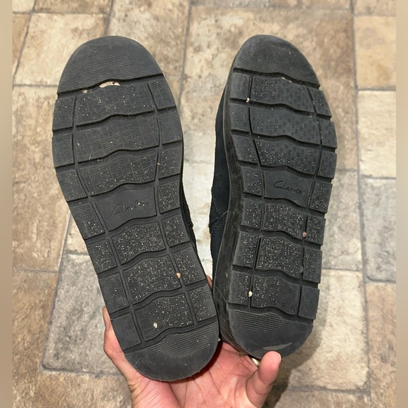 Clarks Size 7 - Picture 5 of 7